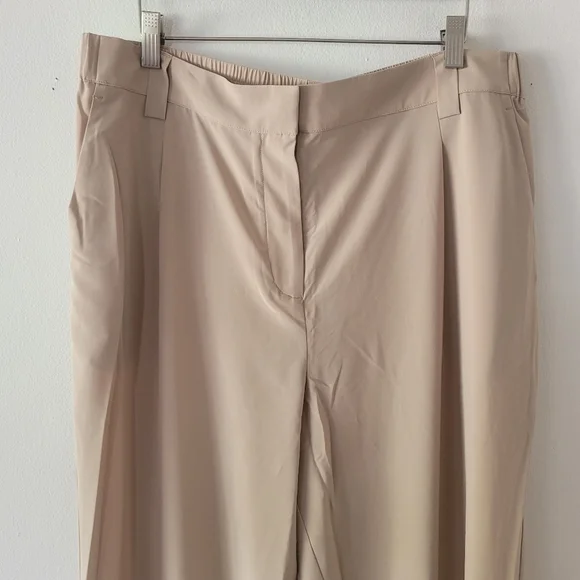Tilley NWT Tech Slk Womens Wide Leg Tan Pants Size XL Lightweight Wicking - Picture 4 of 11